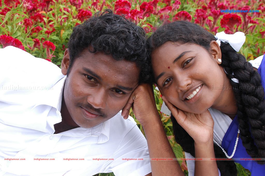Tenkasi Pakkathula Movie hd photo
