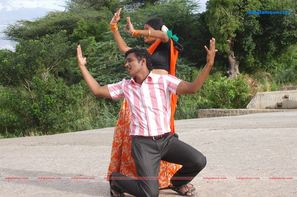 Tenkasi Pakkathula Movie hd photo