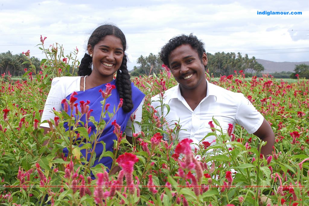 Tenkasi Pakkathula Movie hd photo