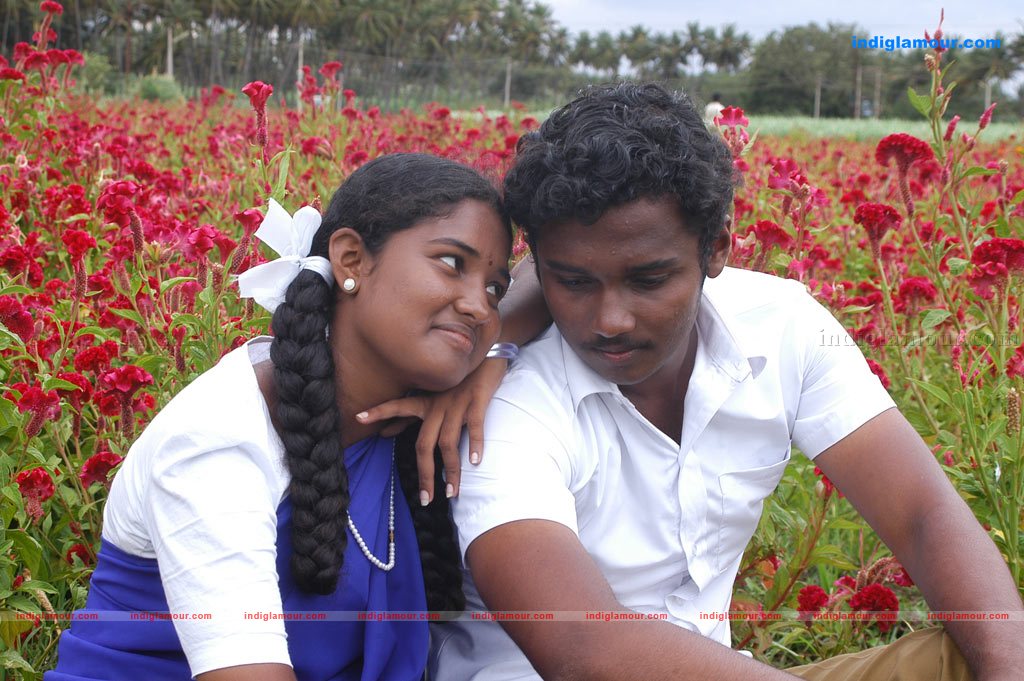 Tenkasi Pakkathula Movie hd photo