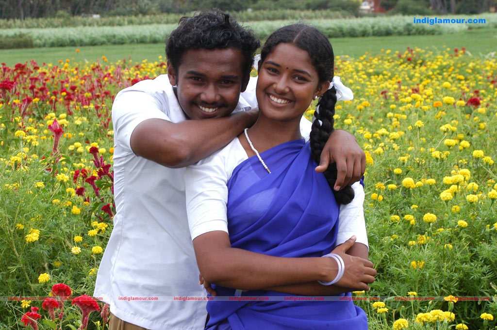 Tenkasi Pakkathula Movie hd photo