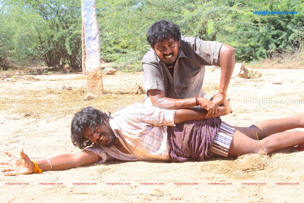 Tenkasi Pakkathula Movie hd photo