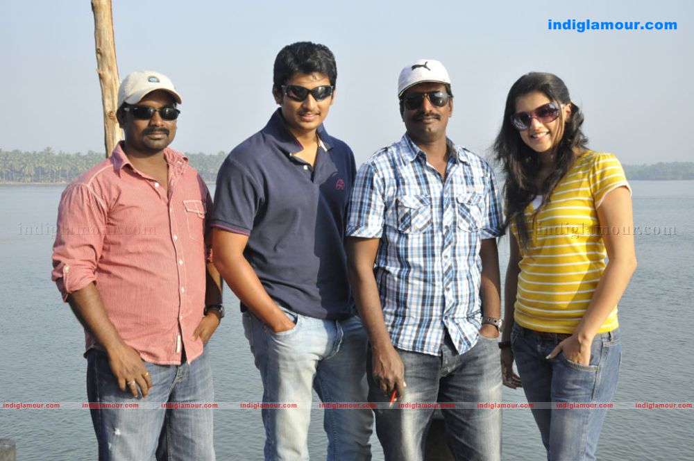 Vandhan Vendraan Movie hd photo