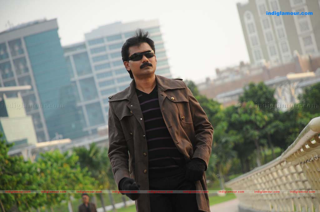 Uyarthiru 420 Movie hd photo