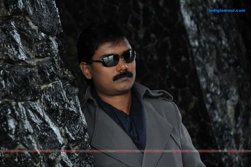 Uyarthiru 420 Movie hd photo