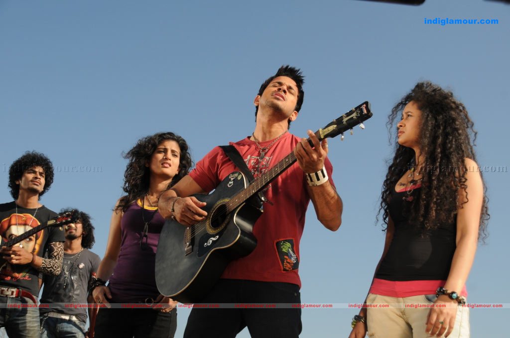 Vaanam Movie hd photo