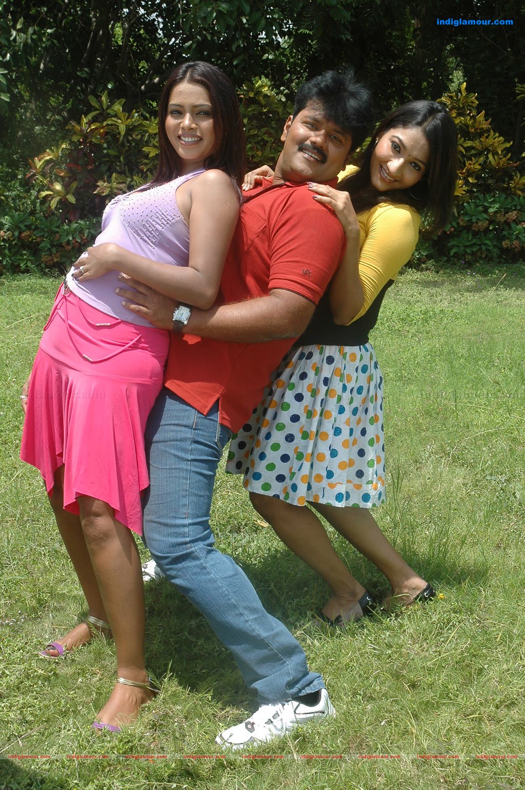 Aduthaduthu Movie hd photo