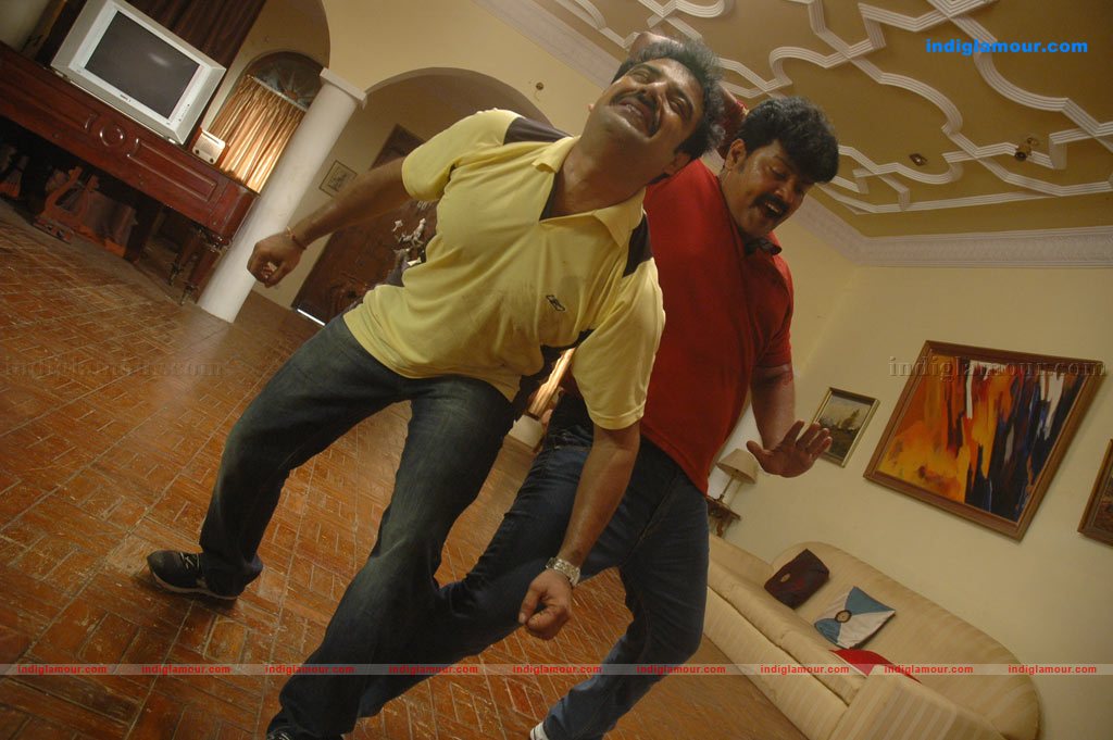 Aduthaduthu Movie hd photo