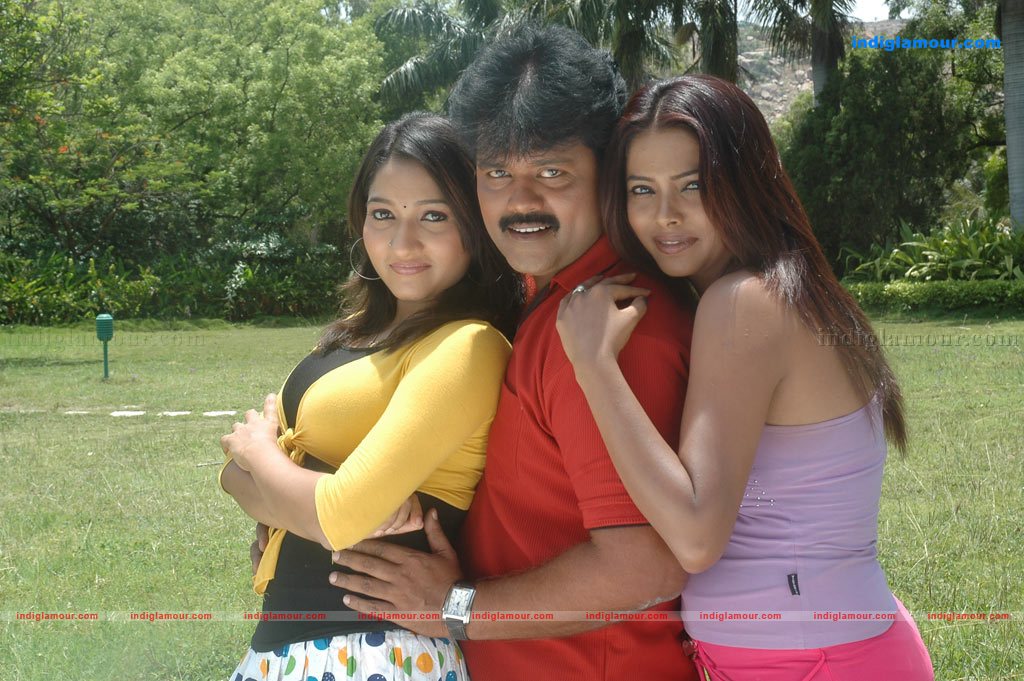 Aduthaduthu Movie hd photo