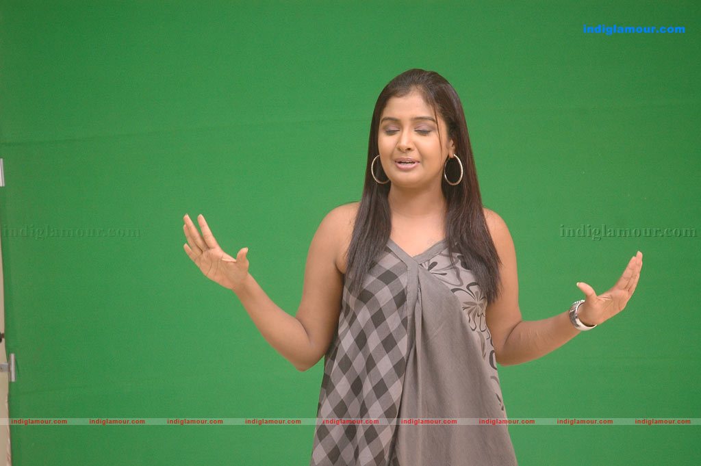 Aduthaduthu Movie hd photo