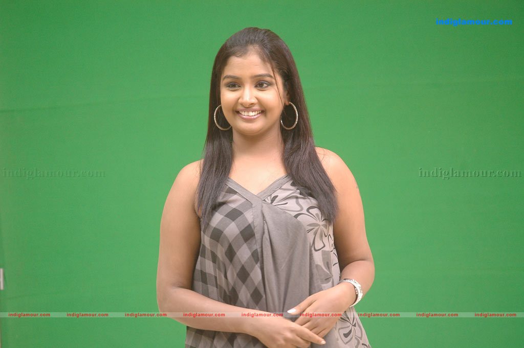 Aduthaduthu Movie hd photo