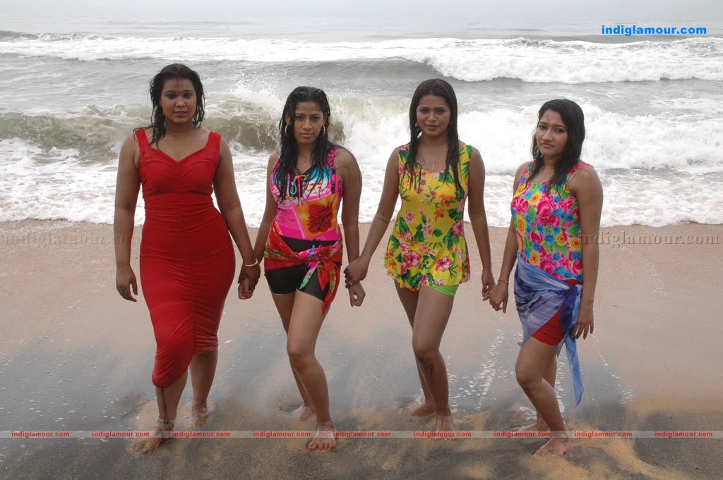 Aduthaduthu Movie hd photo