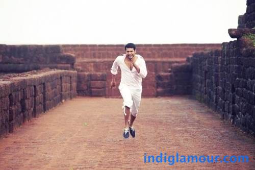 Nimirndhu Nil Movie hd photo