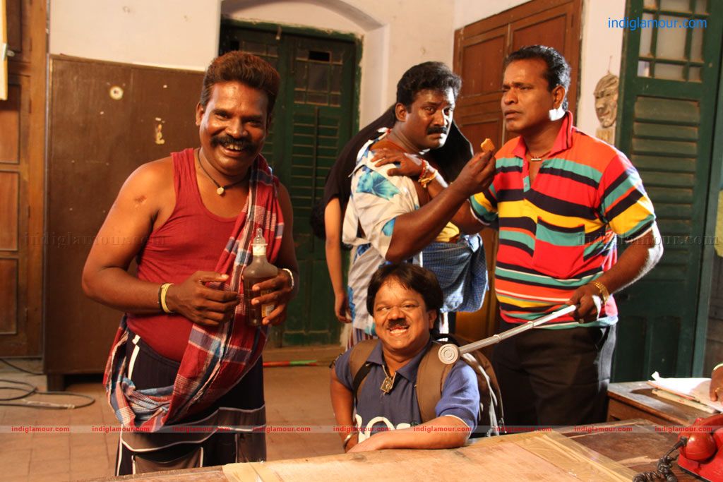 Chutty Paiyanum Nanghu Thirudargalum Movie hd photo