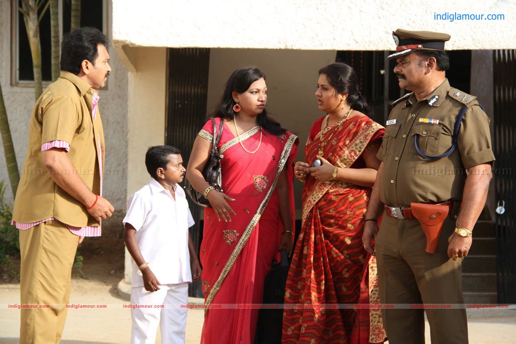Chutty Paiyanum Nanghu Thirudargalum Movie hd photo