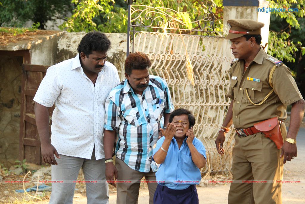 Chutty Paiyanum Nanghu Thirudargalum Movie hd photo
