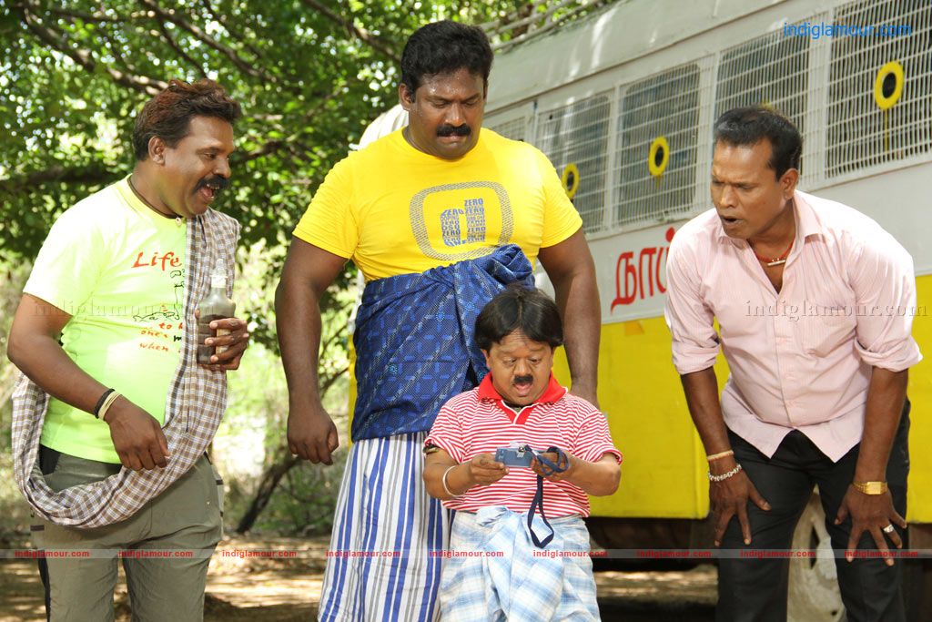 Chutty Paiyanum Nanghu Thirudargalum Movie hd photo