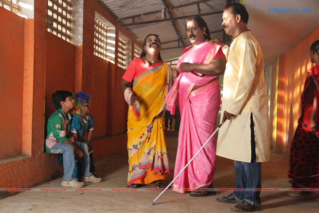 Chutty Paiyanum Nanghu Thirudargalum Movie hd photo