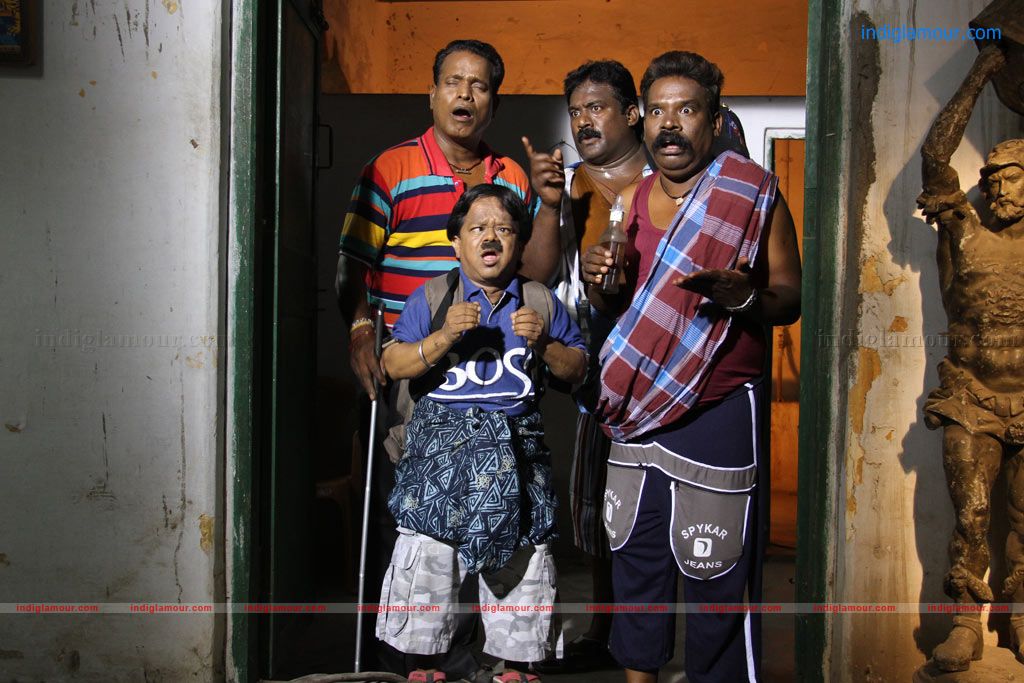 Chutty Paiyanum Nanghu Thirudargalum Movie hd photo