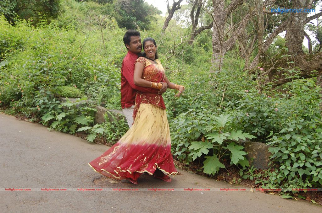 Iruvan Movie hd photo