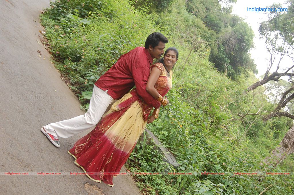 Iruvan Movie hd photo