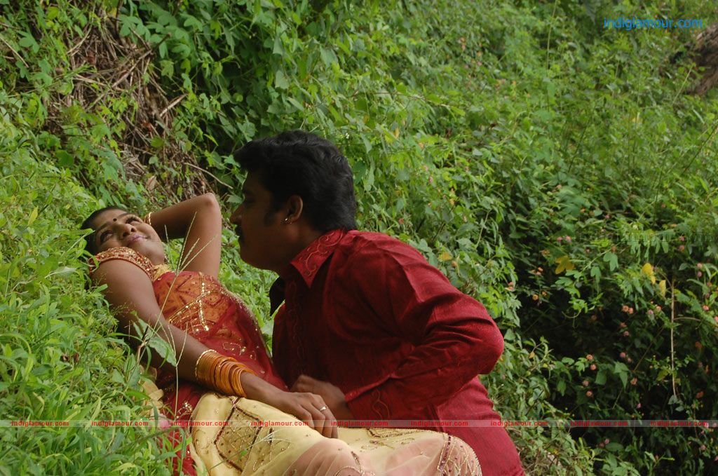 Iruvan Movie hd photo