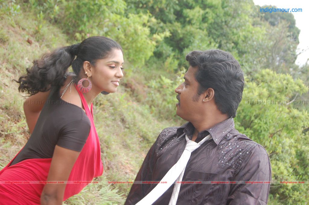 Iruvan Movie hd photo