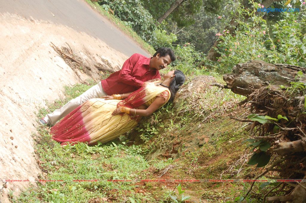 Iruvan Movie hd photo