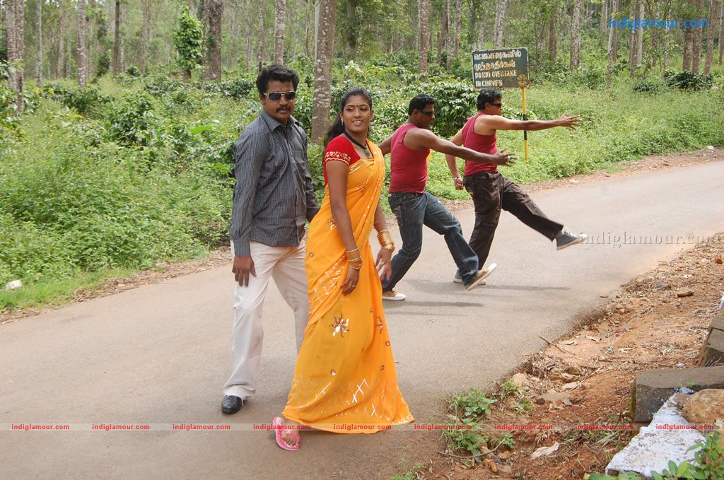 Iruvan Movie hd photo