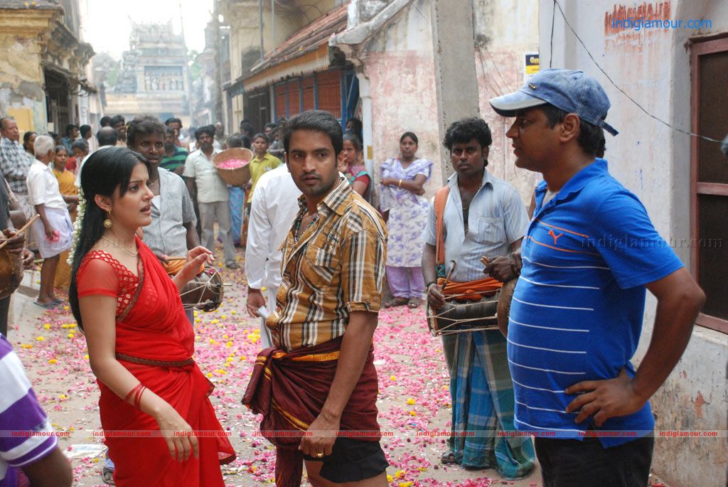Kanna Laddu Thinna Aasaiya Movie hd photo