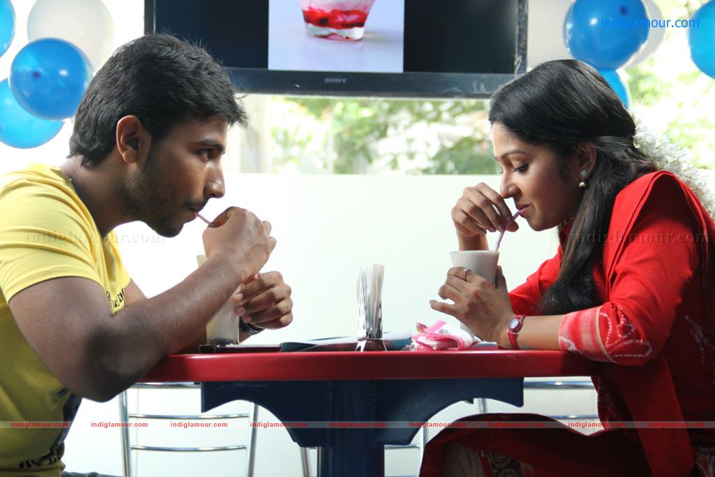 Nandanam Movie hd photo