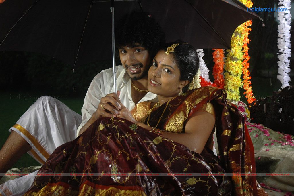 Puthiya Kaaviyam Movie hd photo