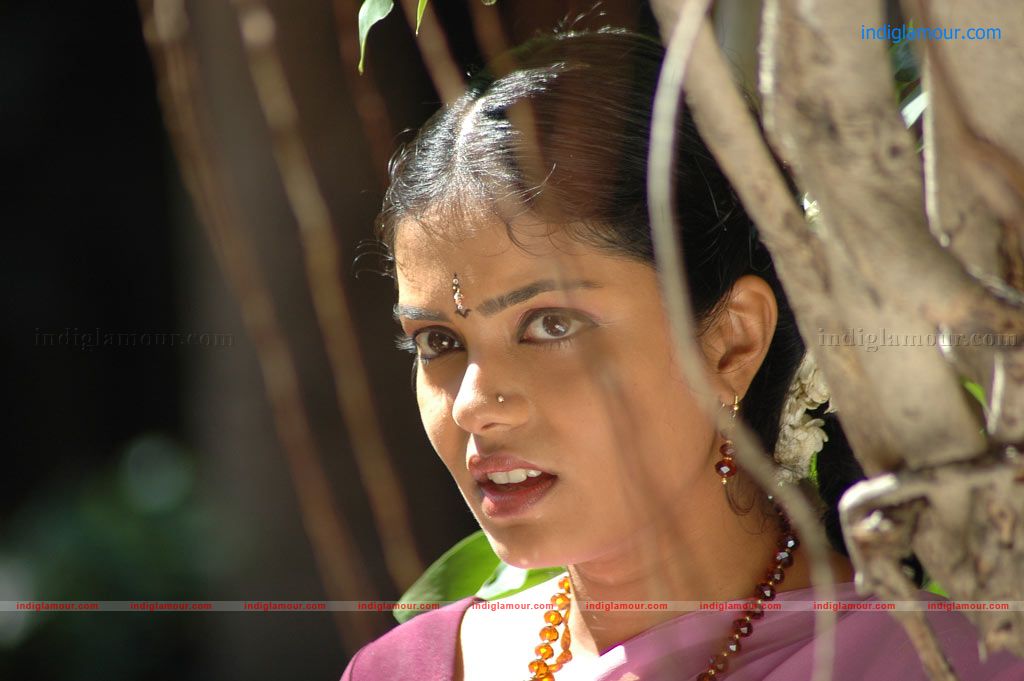 Puthiya Kaaviyam Movie hd photo