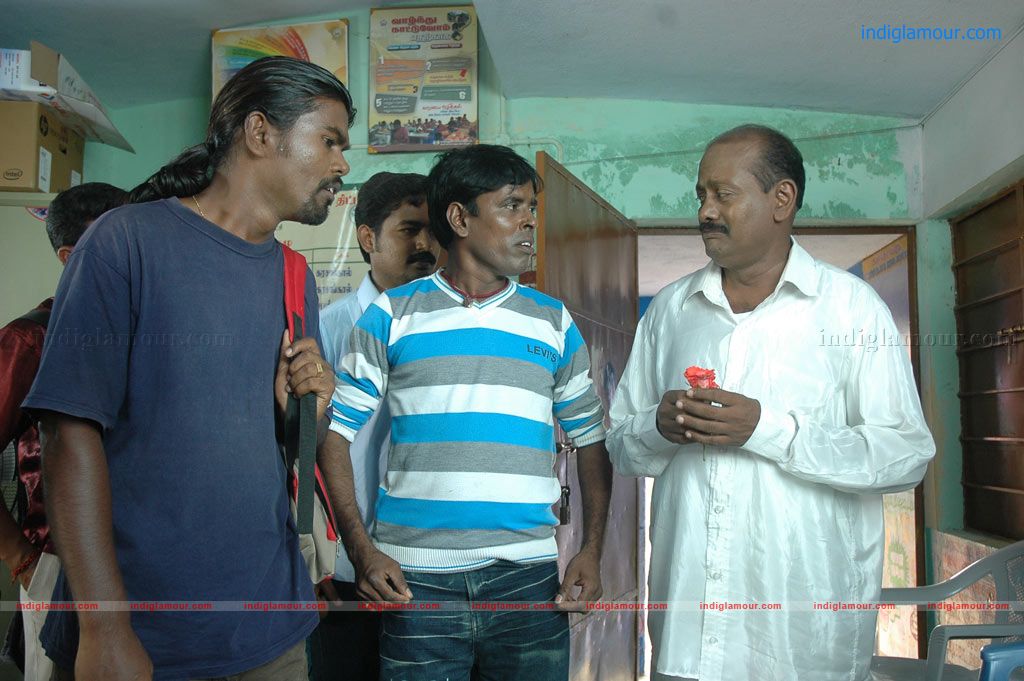 Puthiya Kaaviyam Movie hd photo
