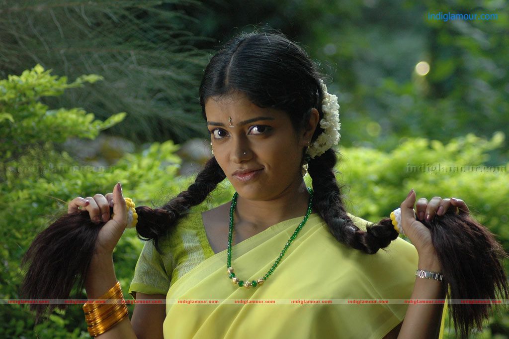 Puthiya Kaaviyam Movie hd photo