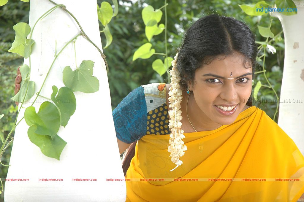 Puthiya Kaaviyam Movie hd photo
