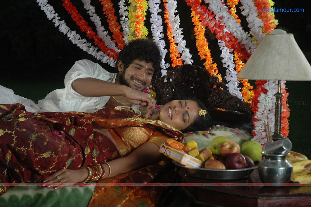 Puthiya Kaaviyam Movie hd photo