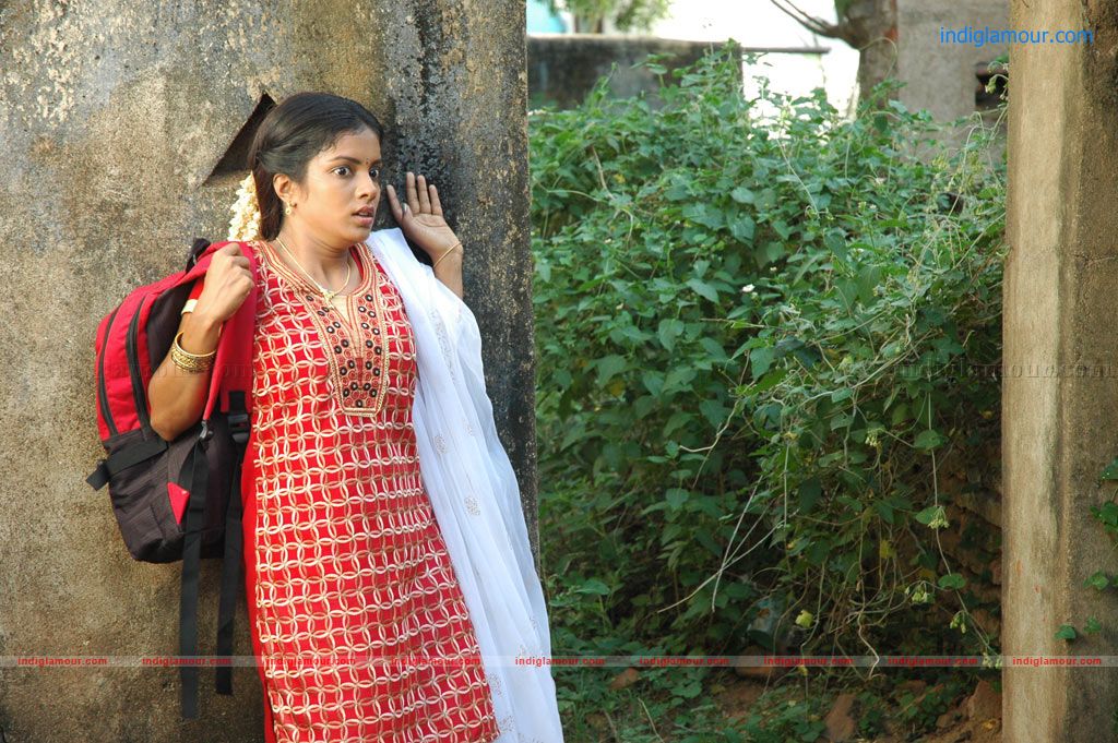 Puthiya Kaaviyam Movie hd photo