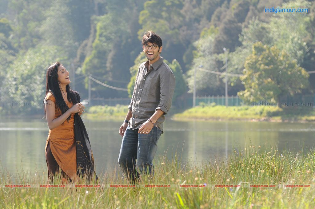 Uyir Mozhi Movie hd photo