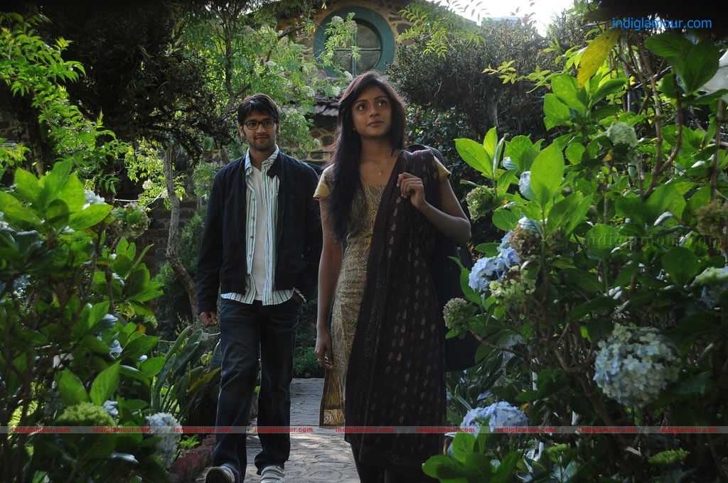 Uyir Mozhi Movie hd photo