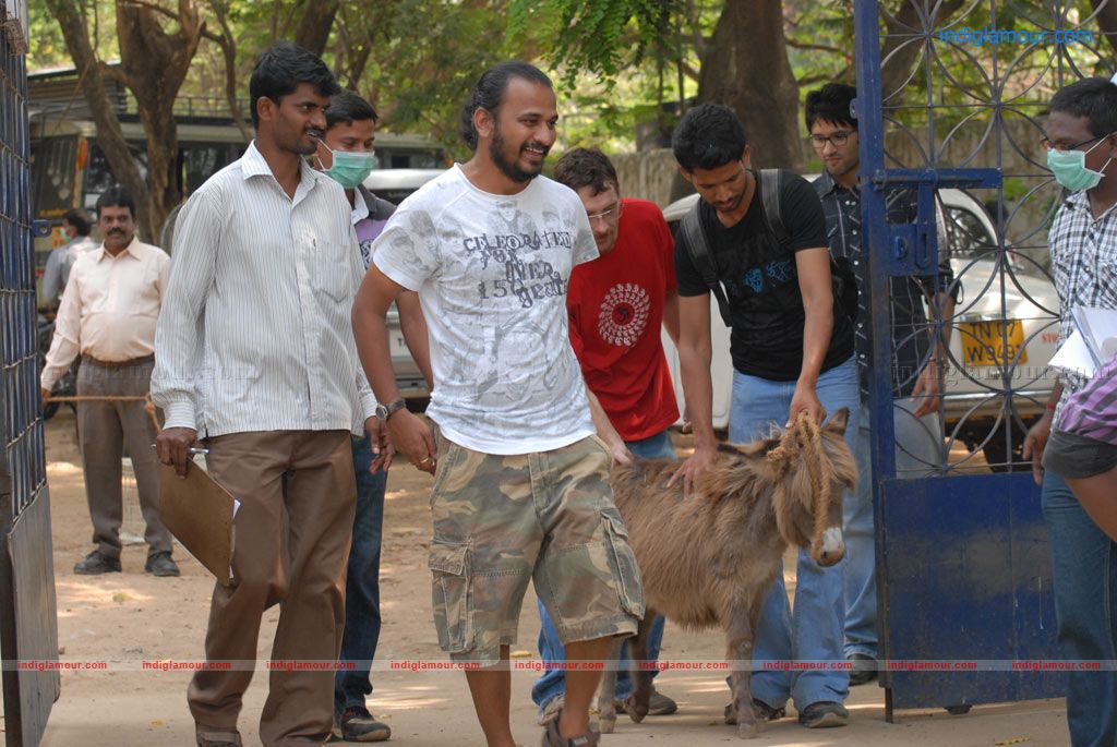 Uyir Mozhi Movie hd photo