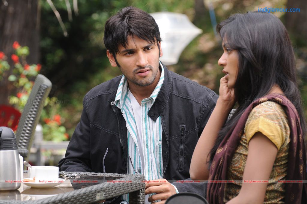Uyir Mozhi Movie hd photo