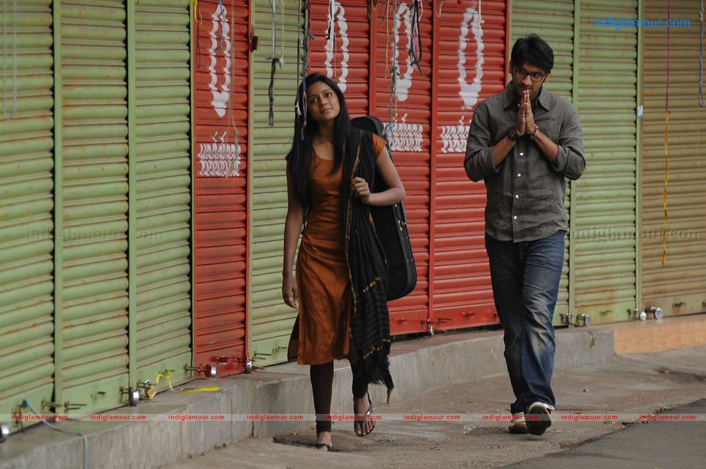 Uyir Mozhi Movie hd photo