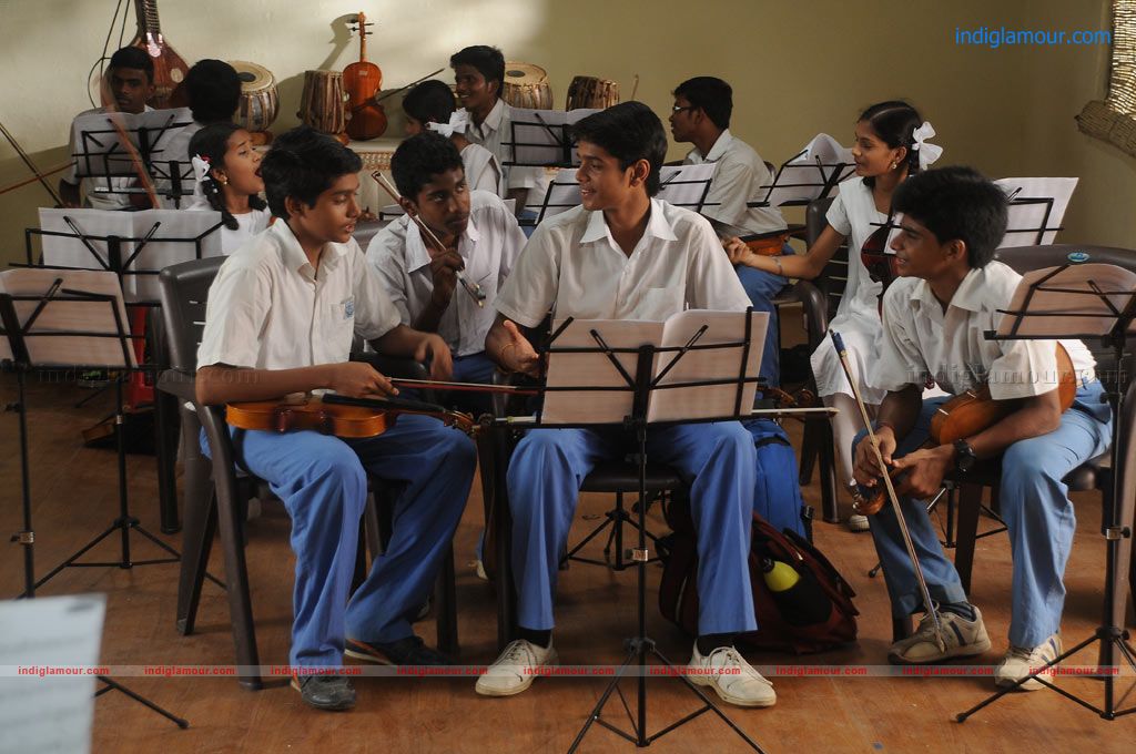 Uyir Mozhi Movie hd photo