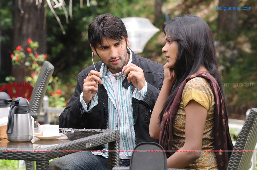 Uyir Mozhi Movie hd photo