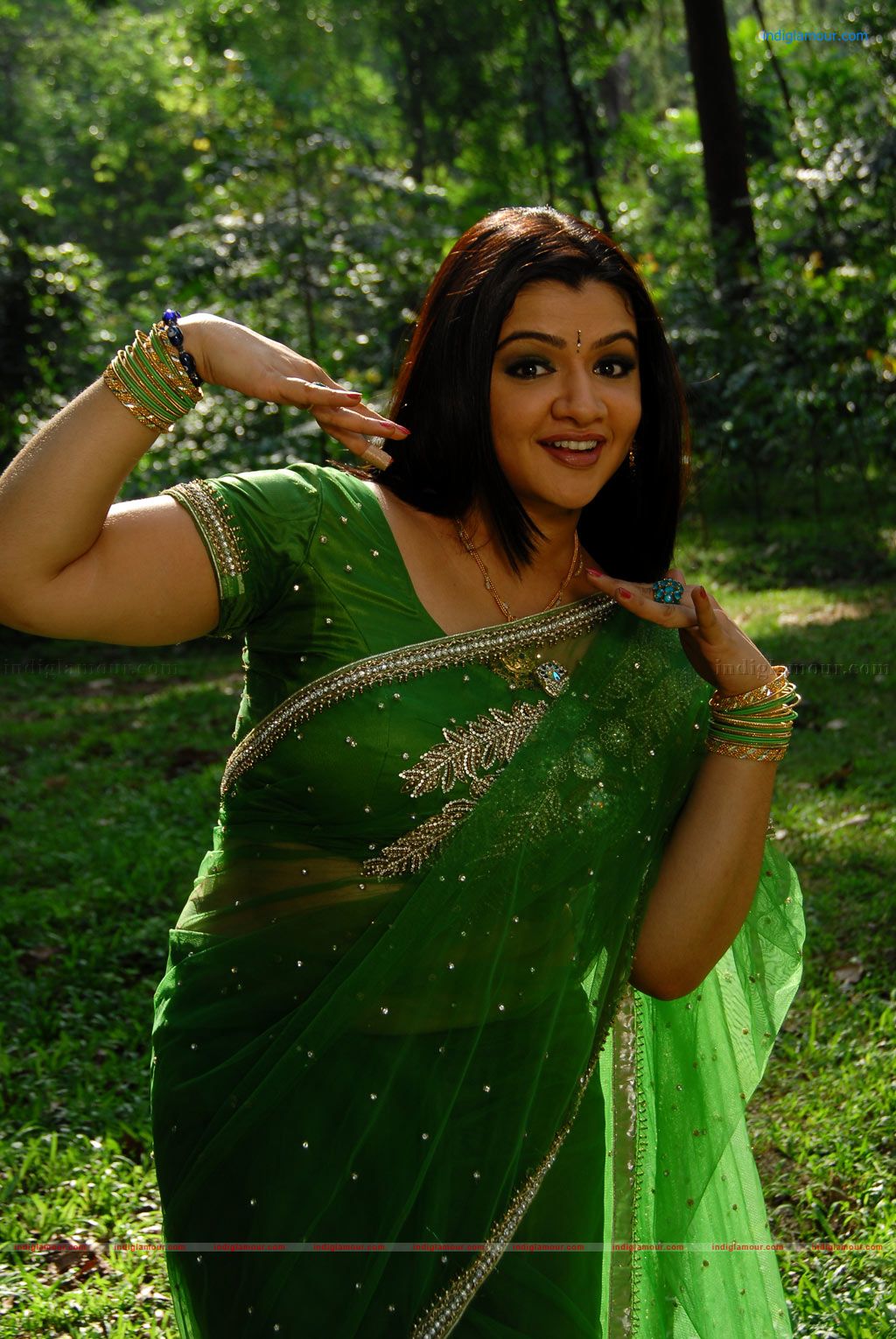 Azhagiya Vanamum Arputha Siruvanum Movie hd photo