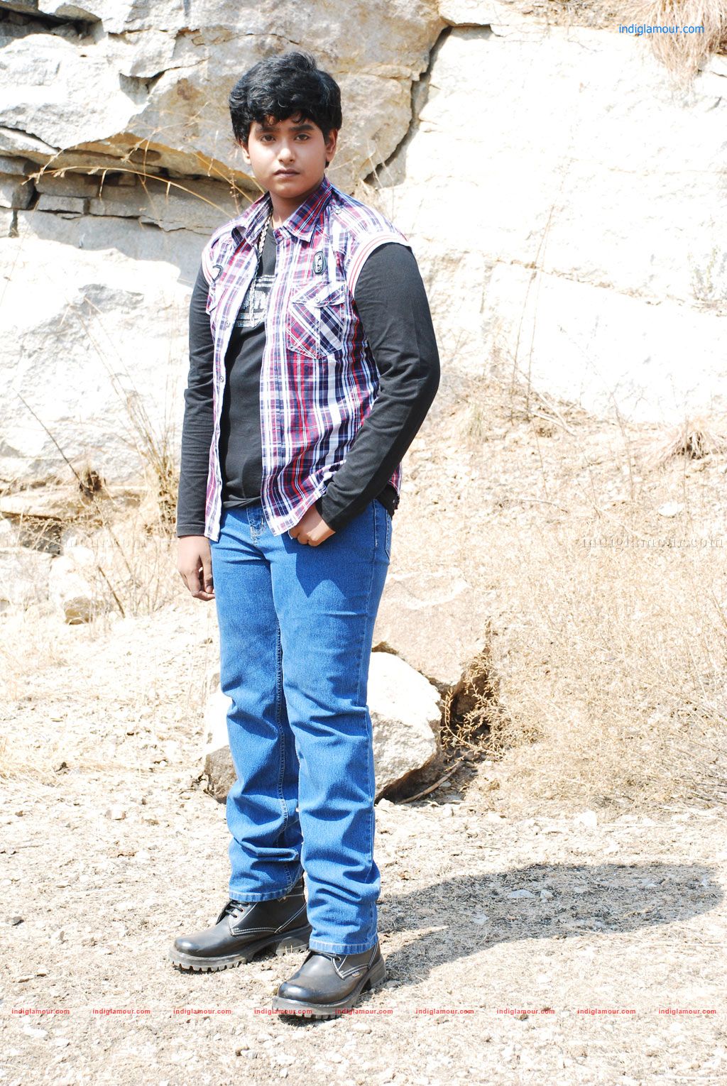 Azhagiya Vanamum Arputha Siruvanum Movie hd photo