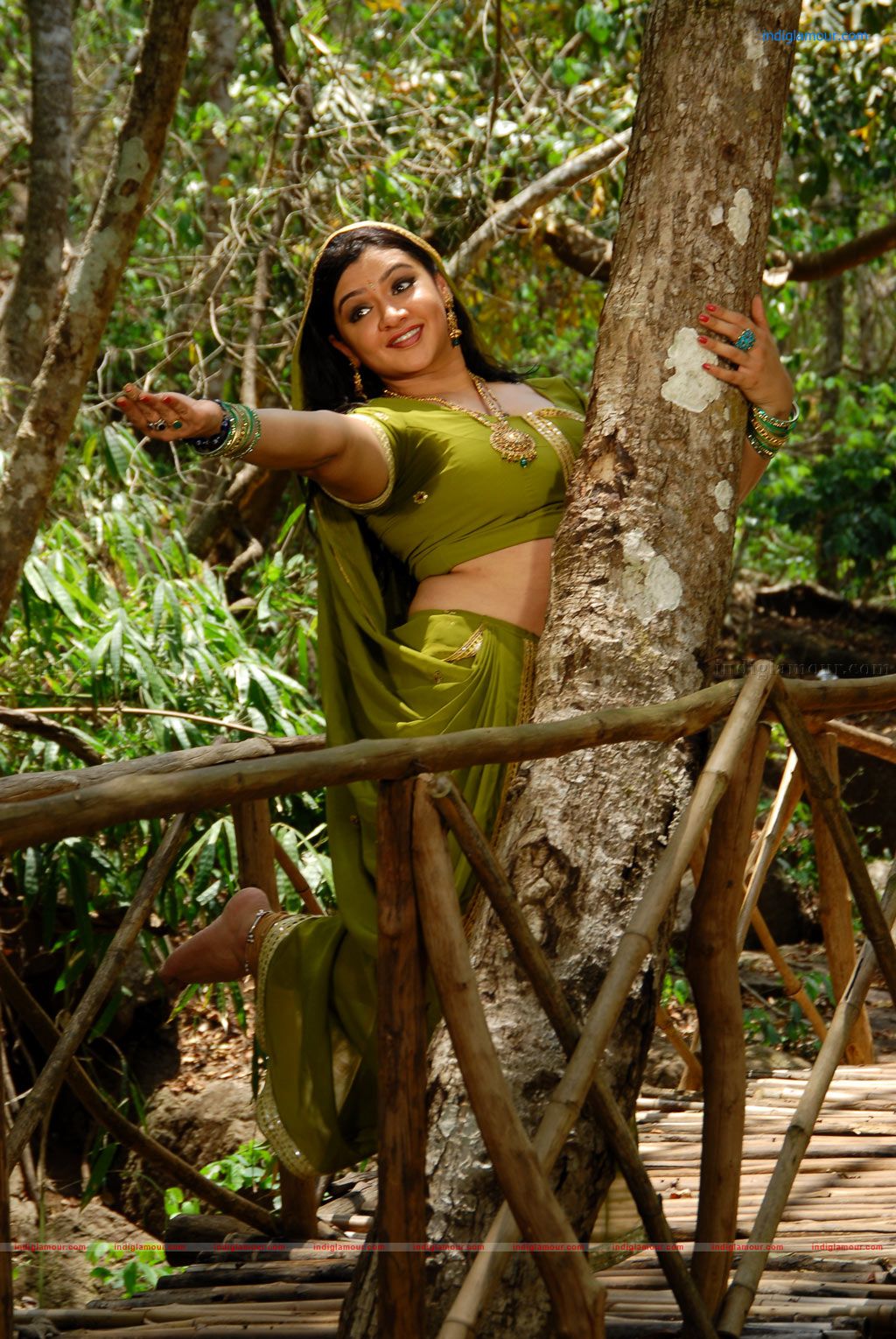 Azhagiya Vanamum Arputha Siruvanum Movie hd photo