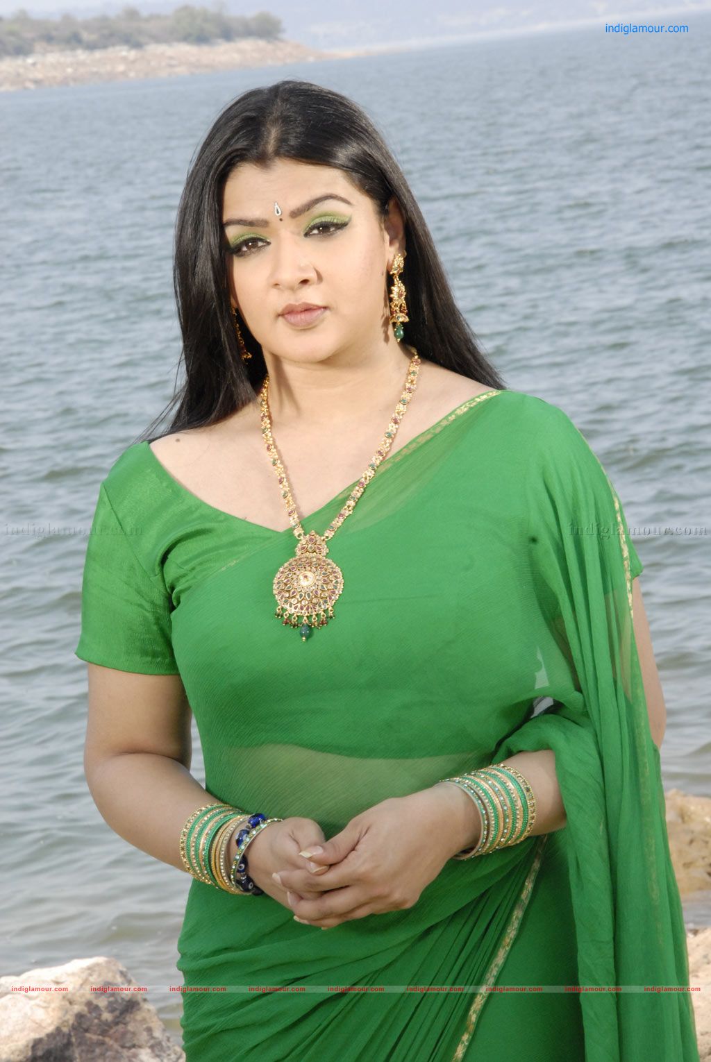 Azhagiya Vanamum Arputha Siruvanum Movie hd photo
