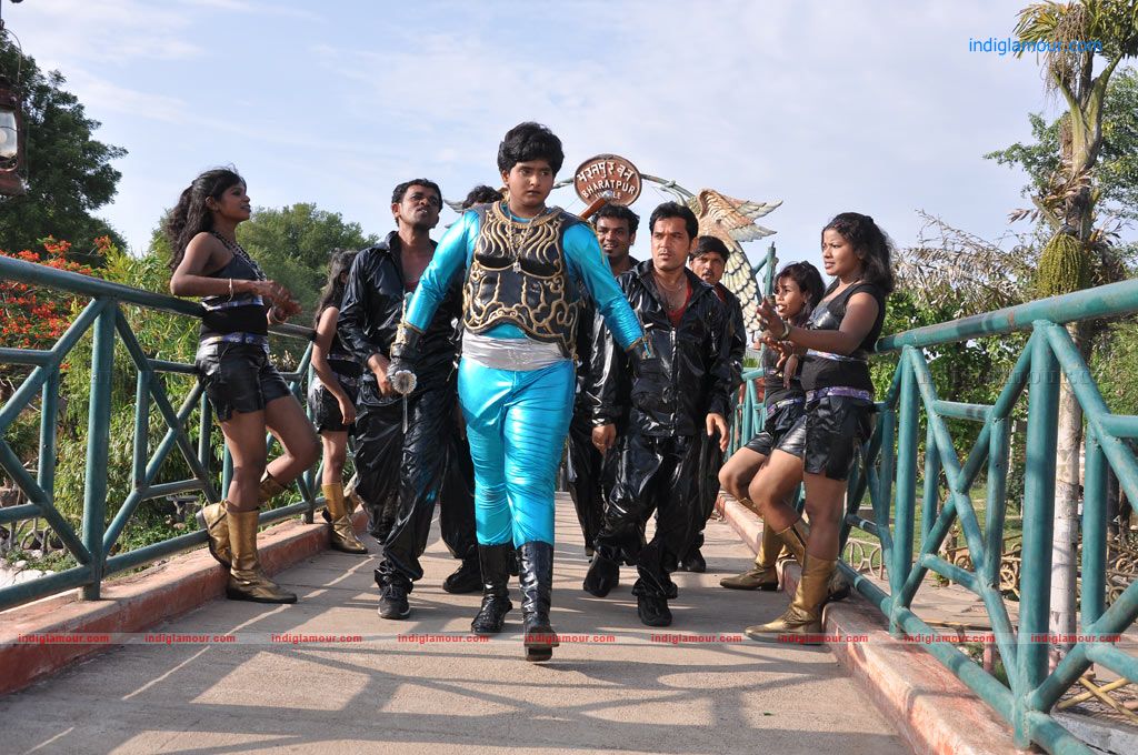 Azhagiya Vanamum Arputha Siruvanum Movie hd photo